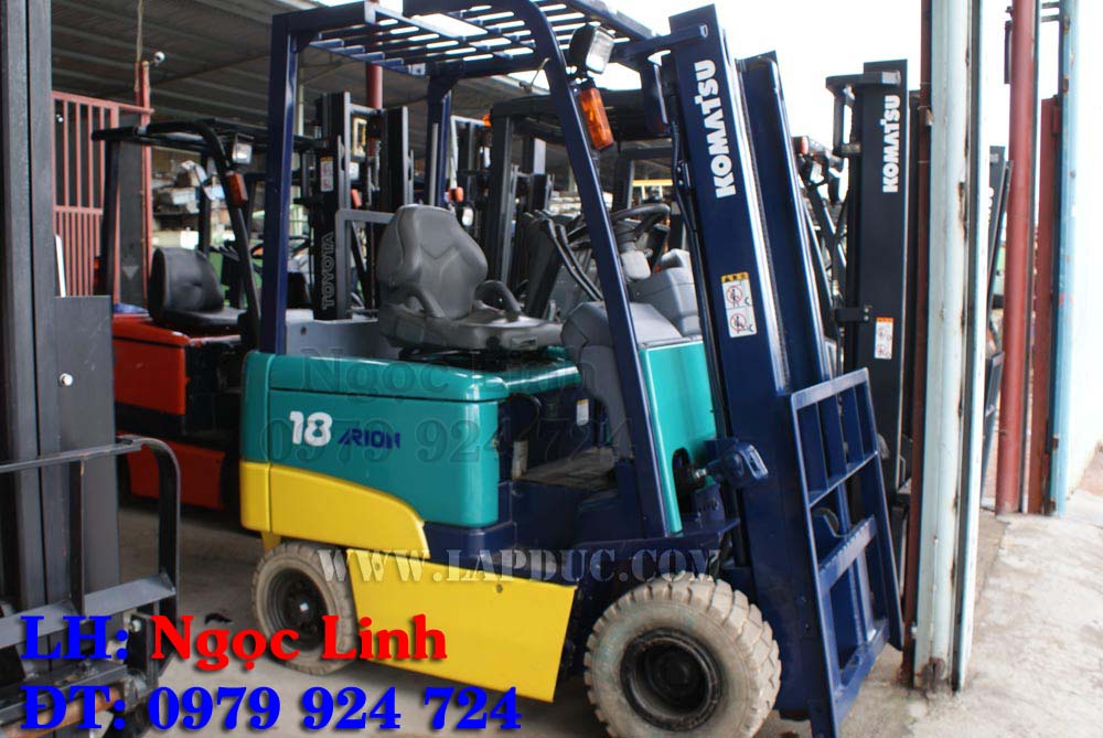 Xe nâng điện cũ  ngồi lái Toyota 1500kg nâng cao 3m sx 2003